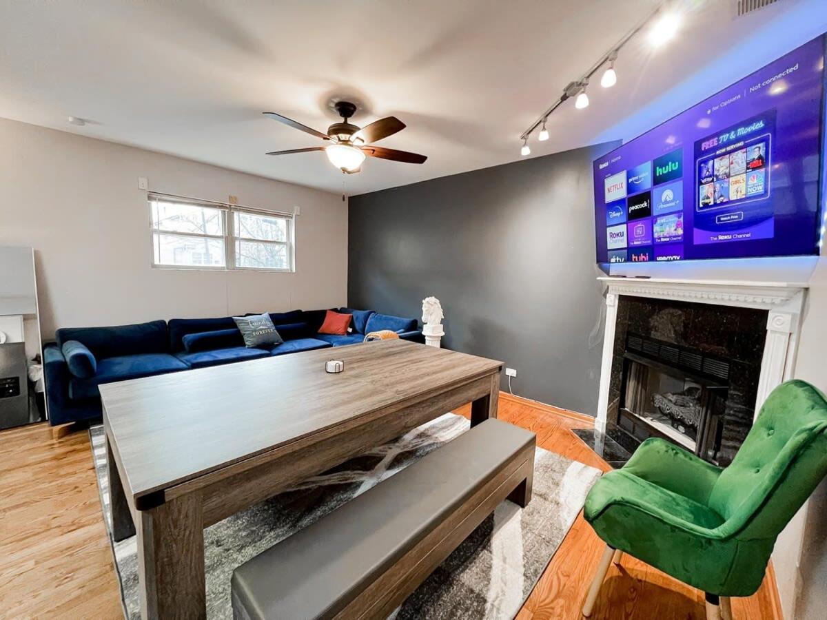 Pool Table, Pingpong, Arcade, 2-car Parking, 3 Floors! Chicago